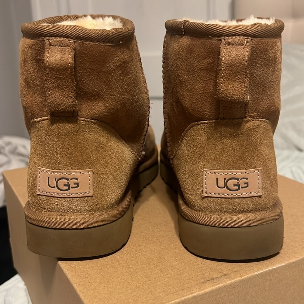 Authentic Ugg Classic Mini Ii. - image 2